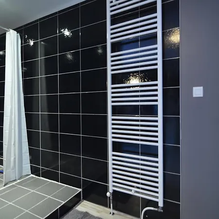 In Saint-clement Near The Sea 度假居 *