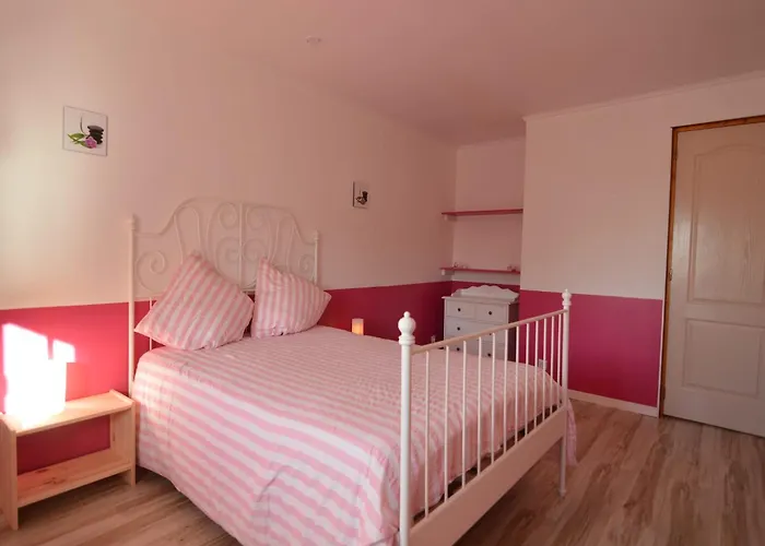 In Saint-clement Near The Sea بيت للعطل