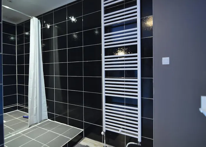 In Saint-clement Near The Sea بيت للعطل *